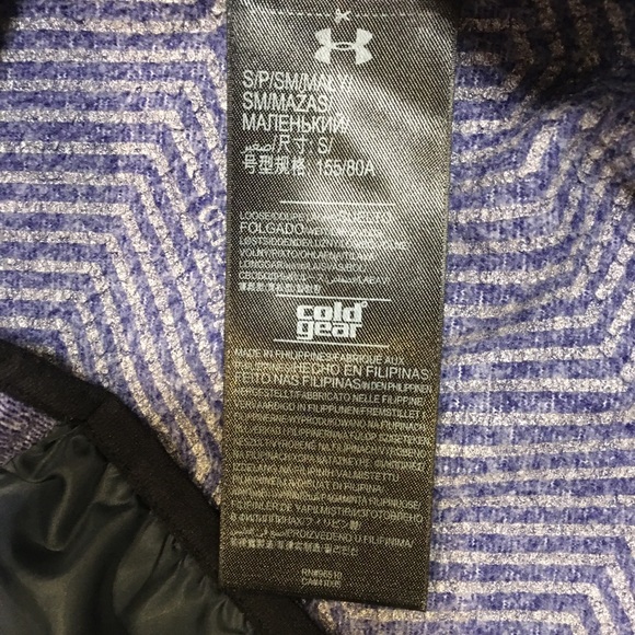 LIKE NEW – WOMEN’S “UNDER ARMOUR” COLD GEAR TURTLENECK HOODED FLEECE PULLOVER - Picture 9 of 13